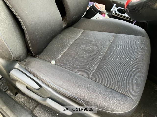 Toyota VOXY HYBRID 2015-11 8102678-10