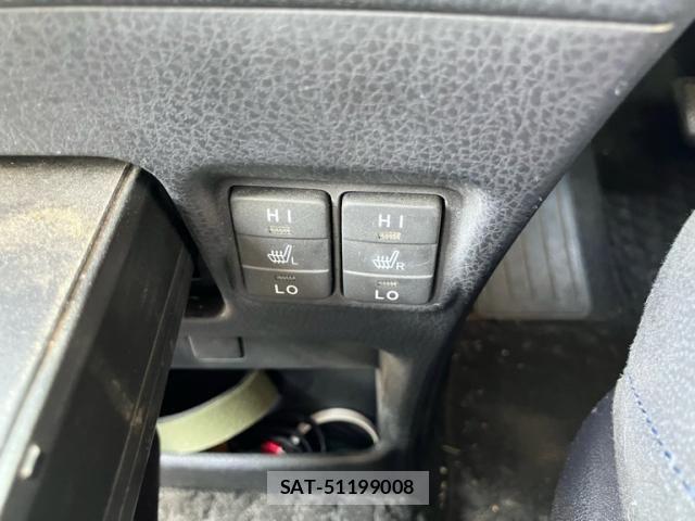 Toyota VOXY HYBRID 2015-11 8102678-17