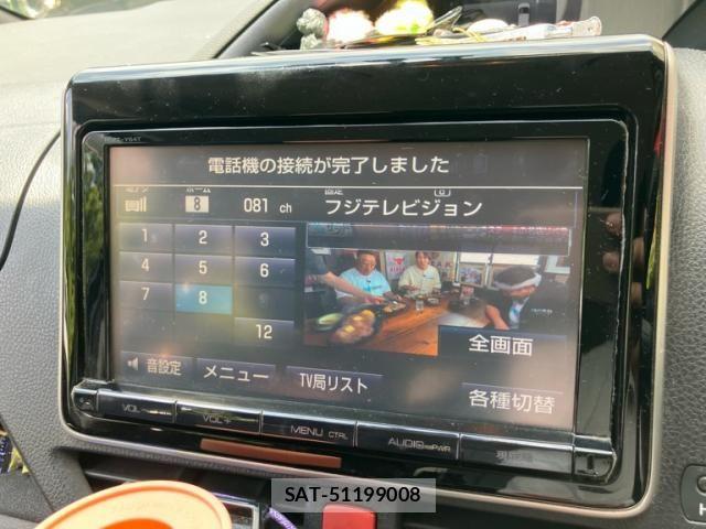 Toyota VOXY HYBRID 2015-11 8102678-21