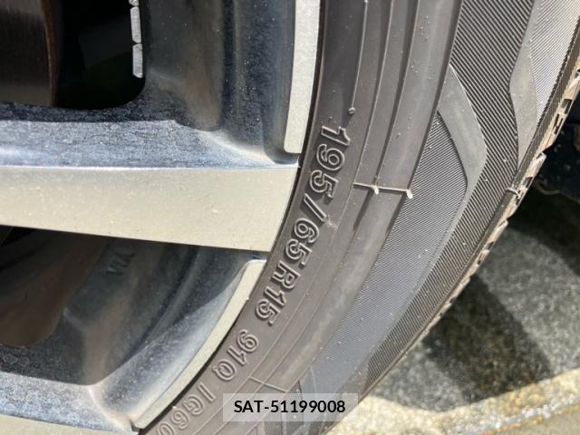 Toyota VOXY HYBRID 2015-11 8102678-7