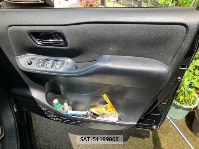 Toyota VOXY HYBRID 2015-11 8102678-8
