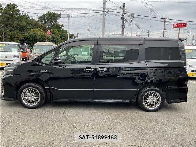 Toyota VOXY HYBRID 2016-05 8102680-28