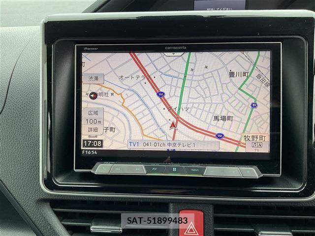 Toyota VOXY HYBRID 2016-05 8102680-2