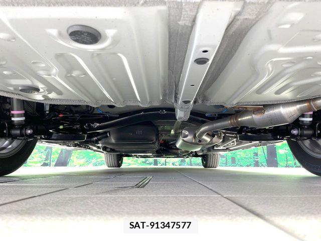 Toyota VOXY HYBRID 2026-06 8102638-18