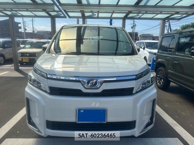 Toyota VOXY HYBRID 2017-10 8102682-0