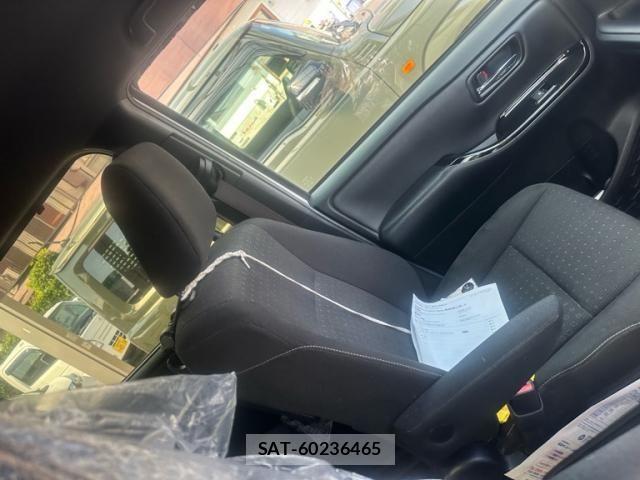 Toyota VOXY HYBRID 2017-10 8102682-11