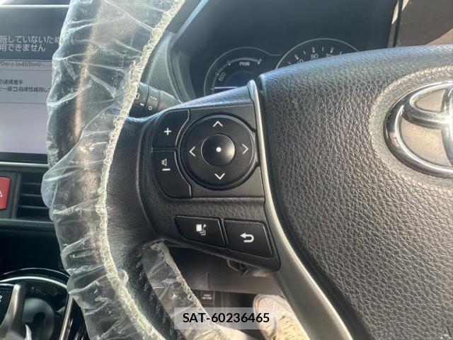 Toyota VOXY HYBRID 2017-10 8102682-19