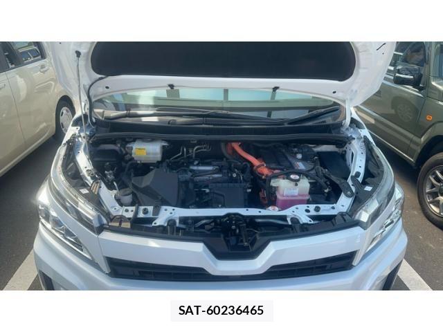 Toyota VOXY HYBRID 2017-10 8102682-27