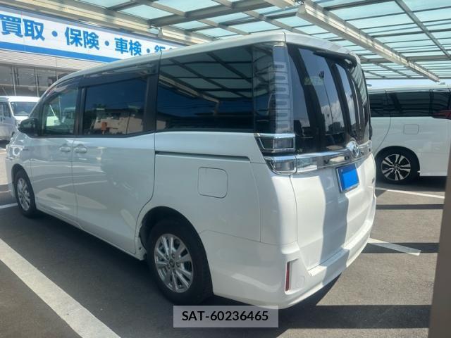 Toyota VOXY HYBRID 2017-10 8102682-5
