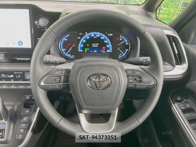 Toyota VOXY HYBRID 2026-03 8102641-11