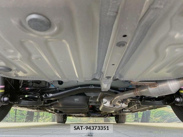 Toyota VOXY HYBRID 2026-03 8102641-18