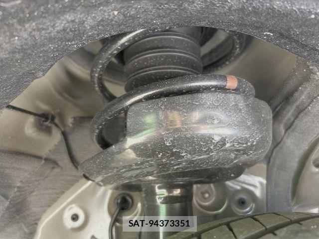 Toyota VOXY HYBRID 2026-03 8102641-19