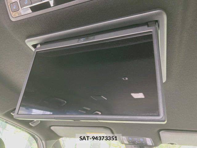 Toyota VOXY HYBRID 2026-03 8102641-5