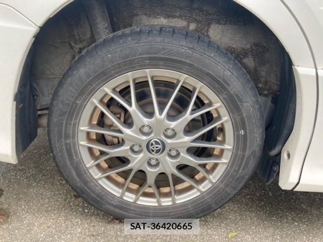 Toyota VOXY HYBRID 2017-09 8102681-10