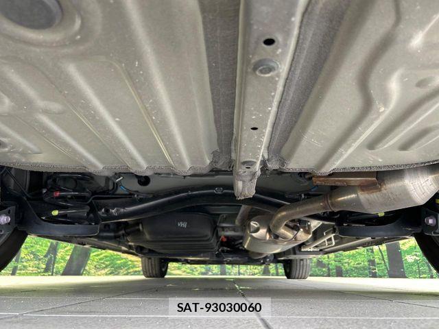 Toyota VOXY HYBRID 2023-07 8102658-19