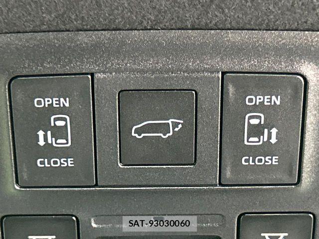 Toyota VOXY HYBRID 2023-07 8102658-5