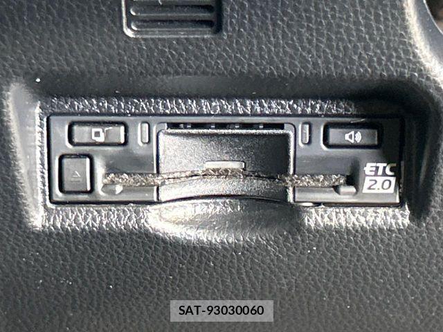 Toyota VOXY HYBRID 2023-07 8102658-8