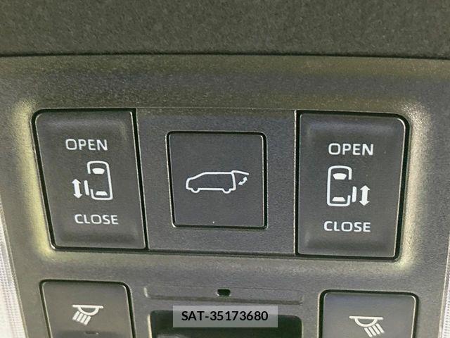 Toyota VOXY HYBRID 2023-10 8102646-3