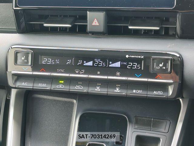 Toyota VOXY HYBRID 2023-10 8102650-13