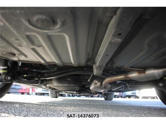Toyota VOXY HYBRID 2023-11 8102662-24