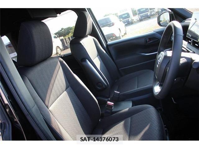 Toyota VOXY HYBRID 2023-11 8102662-27