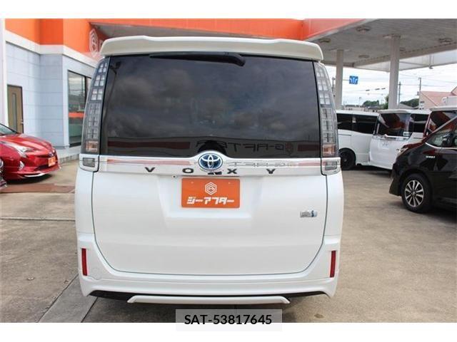 Toyota VOXY HYBRID 2015-02 8102679-11