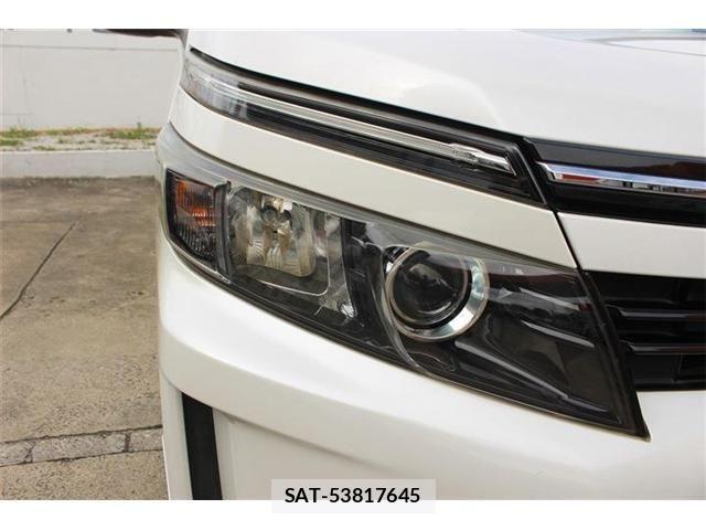 Toyota VOXY HYBRID 2015-02 8102679-14