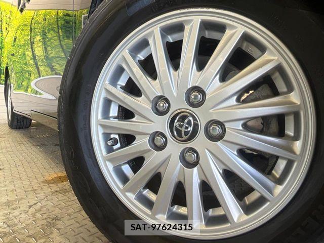Toyota VOXY HYBRID 2016-03 8102677-12