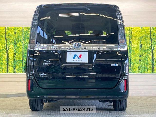 Toyota VOXY HYBRID 2016-03 8102677-14