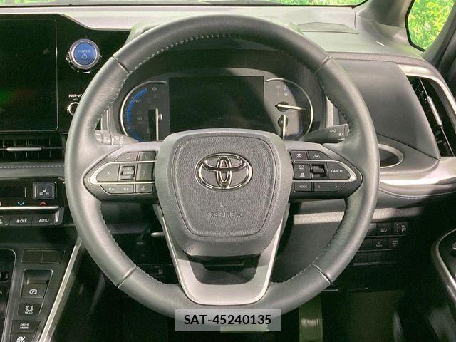 Toyota VOXY HYBRID 2023-08 8102649-11