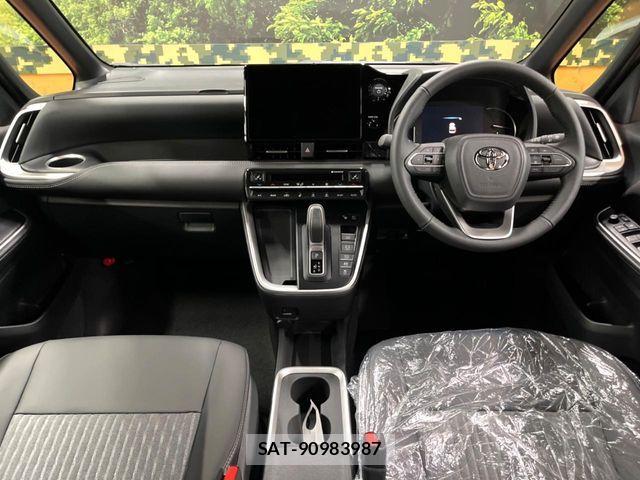 Toyota VOXY HYBRID 2026-03 8102642-1