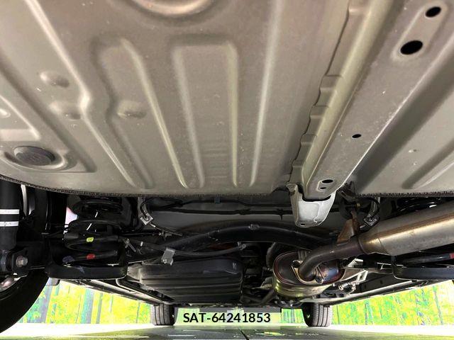 Toyota VOXY HYBRID 2019-09 8102669-18