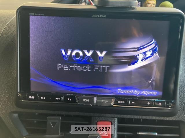 Toyota VOXY HYBRID 2015-04 8102683-21
