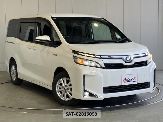 Toyota VOXY HYBRID 2019-07 8132963-23