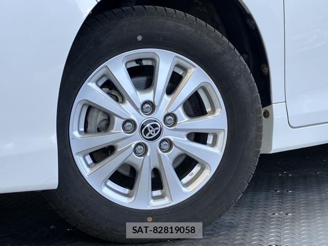 Toyota VOXY HYBRID 2019-07 8132963-2