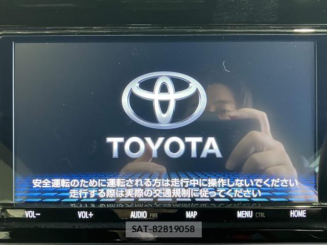 Toyota VOXY HYBRID 2019-07 8132963-6