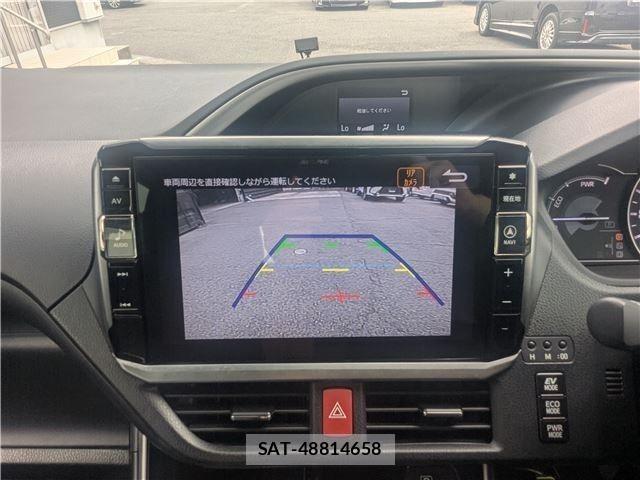 Toyota VOXY HYBRID 2019-06 8132973-19