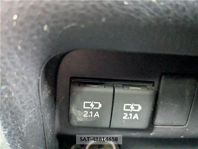 Toyota VOXY HYBRID 2019-06 8132973-26