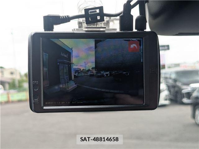 Toyota VOXY HYBRID 2019-06 8132973-27