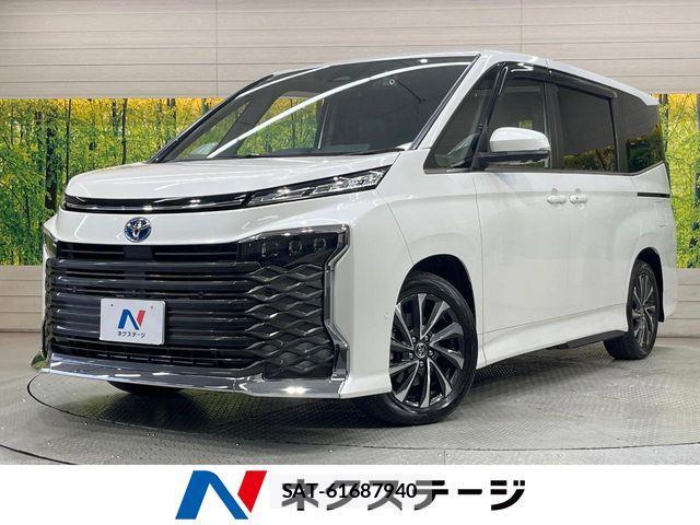 Toyota VOXY HYBRID 2022-09 8132957-0