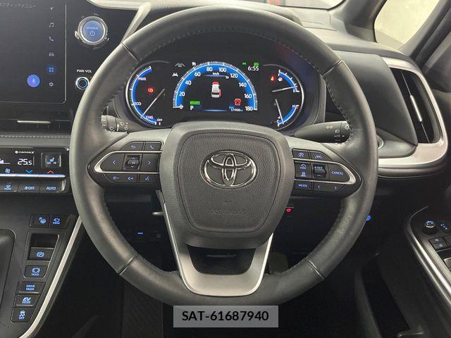 Toyota VOXY HYBRID 2022-09 8132957-11