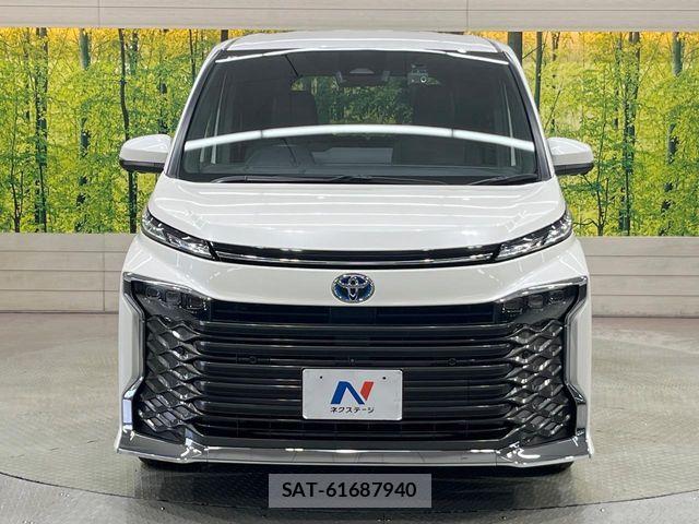 Toyota VOXY HYBRID 2022-09 8132957-14