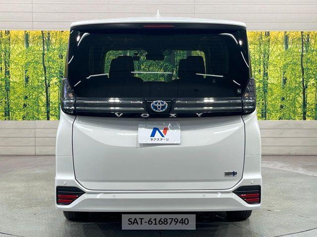 Toyota VOXY HYBRID 2022-09 8132957-15