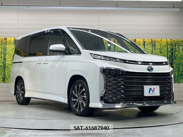 Toyota VOXY HYBRID 2022-09 8132957-16