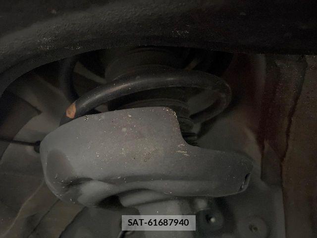 Toyota VOXY HYBRID 2022-09 8132957-19