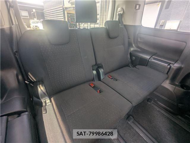 Toyota VOXY HYBRID 2015-12 8132974-11