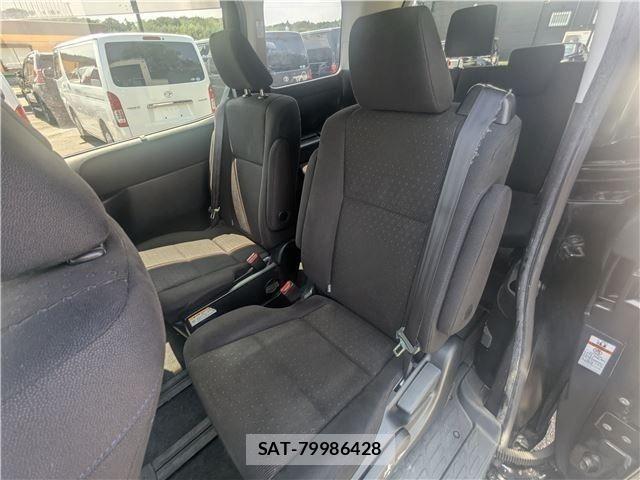 Toyota VOXY HYBRID 2015-12 8132974-13