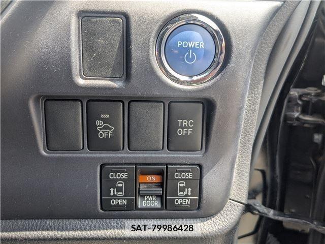 Toyota VOXY HYBRID 2015-12 8132974-14