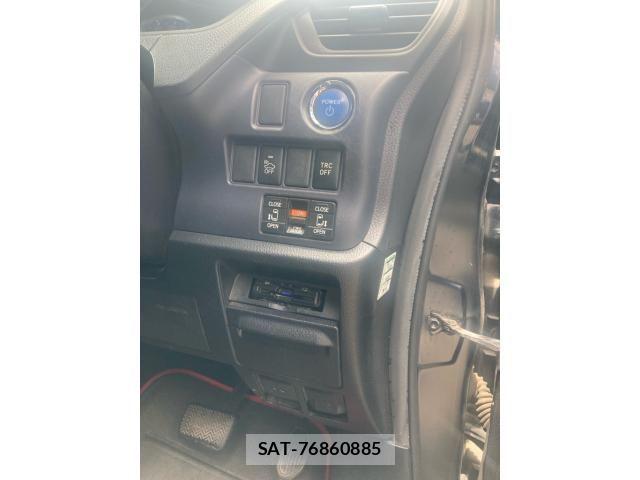Toyota VOXY HYBRID 2015-06 8132975-18