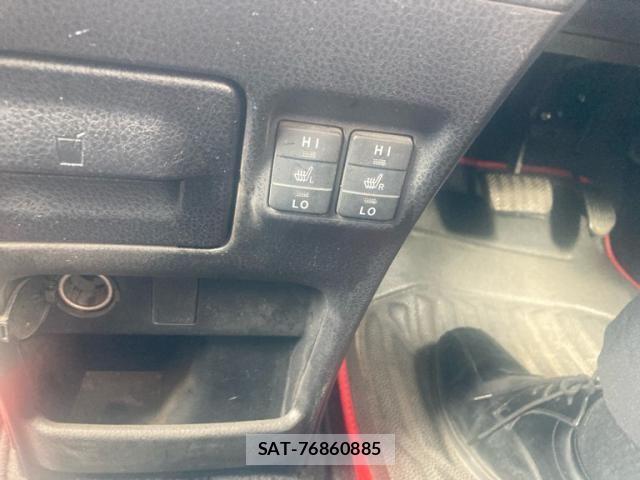 Toyota VOXY HYBRID 2015-06 8132975-24
